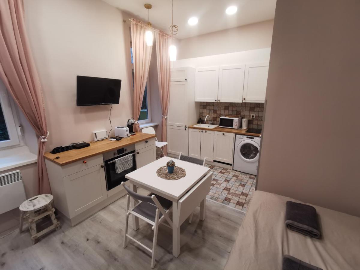 Goldcentral Apartments Akacfa Studios Budapest Ngoại thất bức ảnh